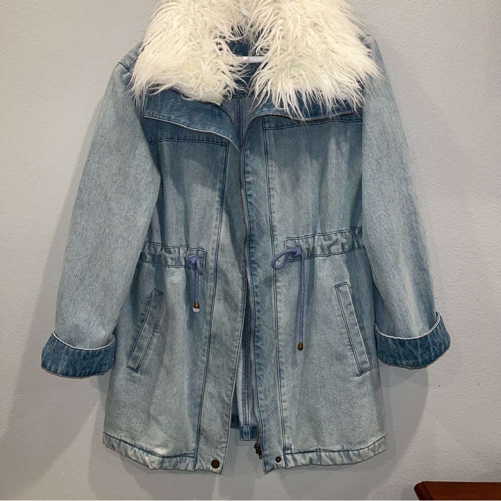 Jean jacket with white fux fur size small